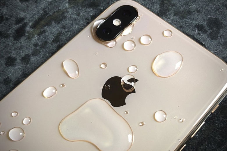 Màn hình iPhone bị sọc