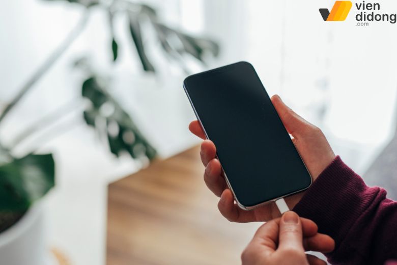 iPhone không nhận sạc là lúc bạn cần thay thế hoàn toàn