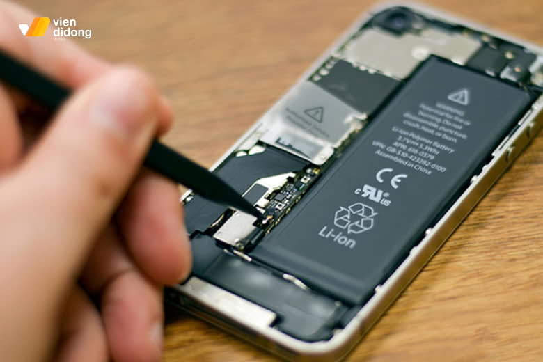 Thay pin iPhone có làm mất tình trạng "zin" của máy không? 4 thay pin iPhone có mất zin
