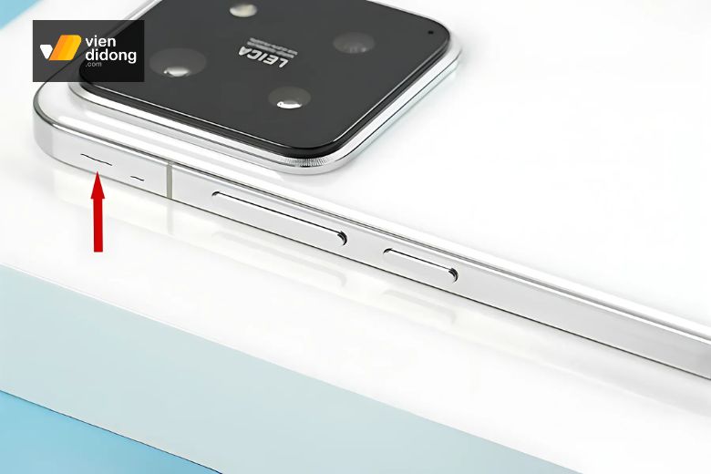 Xiaomi cũ trầy nhẹ bên ngoài nhưng không ảnh hưởng hiệu năng