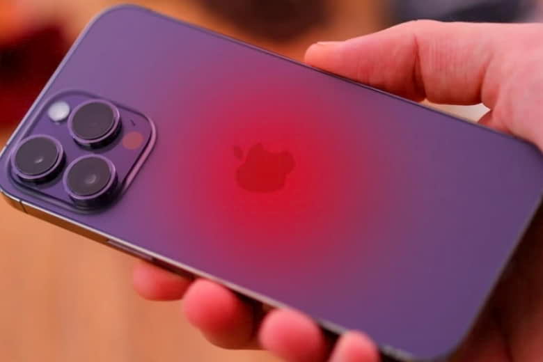Bật mí cách làm mát iPhone 14 Plus nhanh chóng chỉ trong vài phút 1 iphone 14 plus bị nóng máy