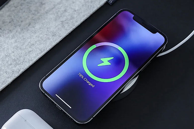 Hướng dẫn sửa lỗi iPhone 14 Pro Max sạc không vào pin chi tiết từ A-Z 3 iPhone 14 Pro Max sạc không vô pin