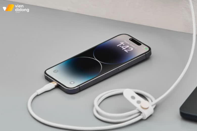 iPhone 14 Pro, Pro Max sạc bao lâu đầy? Công suất tối ưu là bao nhiêu W? 4 iPhone 14 Pro Max sạc nhanh bao nhiêu W