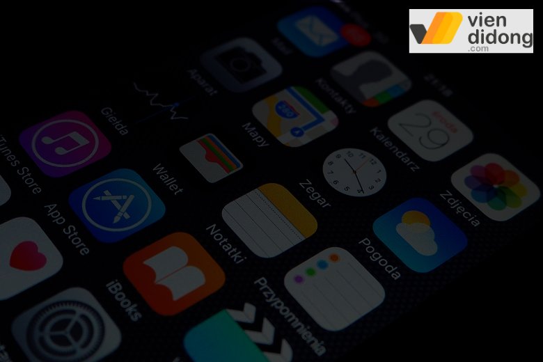 Màn hình iPhone bị đen nhưng vẫn có tiếng do đâu và xử lý như thế nào? 2 iphone bị đen màn hình mà vẫn có tiếng