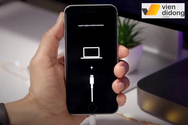 Màn hình iPhone bị đen nhưng vẫn có tiếng do đâu và xử lý như thế nào? 4 iphone bị đen màn hình mà vẫn có tiếng