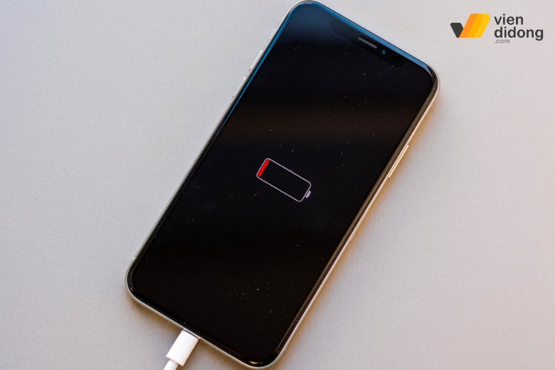 lỗi pin iPhone 14