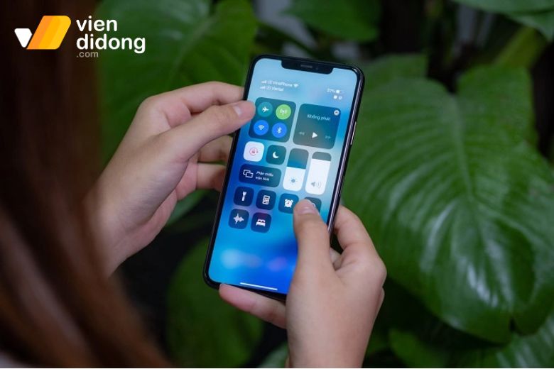 màn hình iphone bị lỗi màu