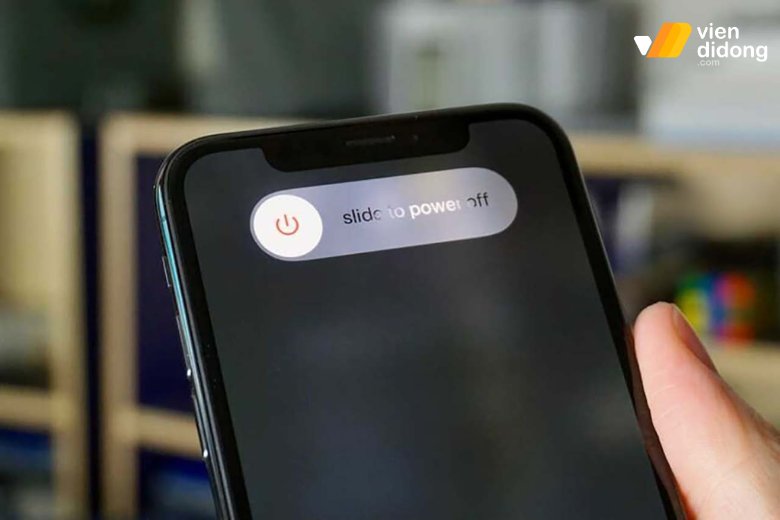 Màn hình iPhone bị sọc xanh lá, sọc xanh đứng là do đâu? 3 Màn hình iPhone bị sọc xanh