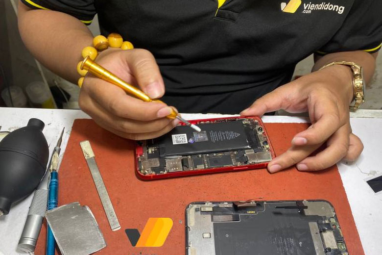 Nên thay pin iPhone 14 hay sử dụng tiếp? Thay pin có làm giảm hiệu năng máy? 6 nên thay pin iPhone 14 không