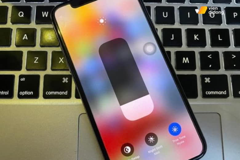 thay màn hình iPhone có bị mất True Tone không