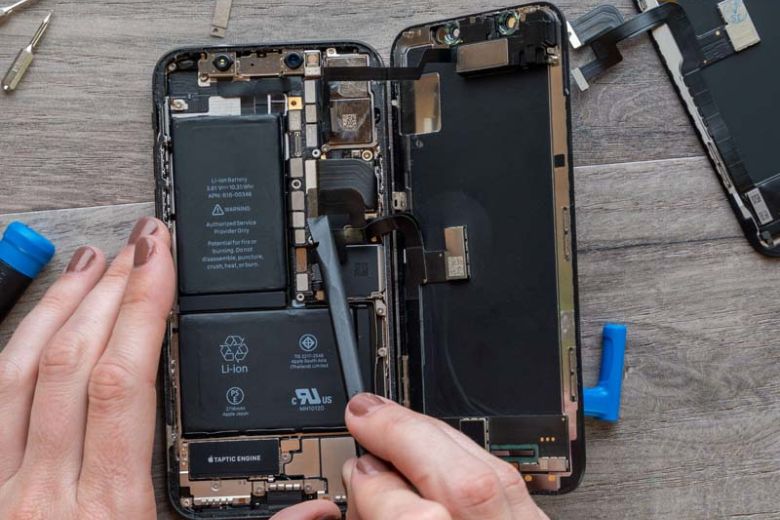 có nên giữ lại pin iPhone sau khi thay