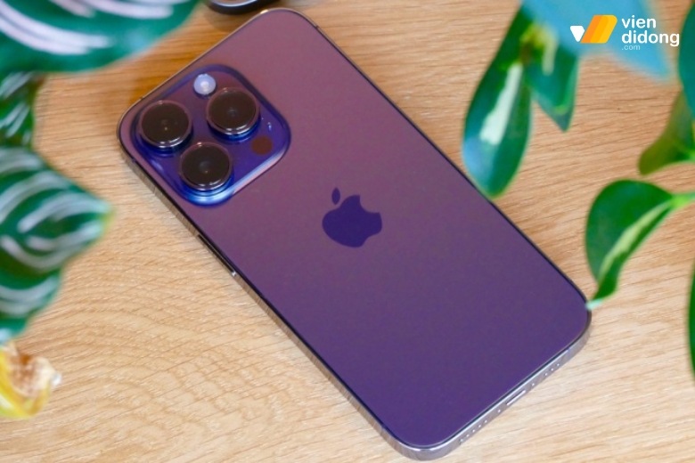 Dùng pin iPhone 14 bao lâu thì nên thay? Cách tính chu kỳ và mẹo kéo dài tuổi thọ 1 dùng pin iPhone 14 bao lâu thì nên thay
