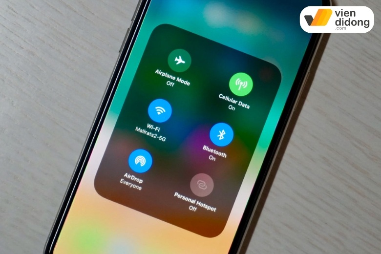 iPhone nóng máy mùa hè