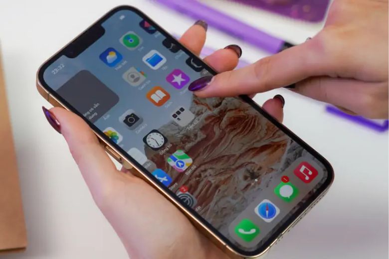 Khi nào cần thay màn hình iPhone 14 Pro Max