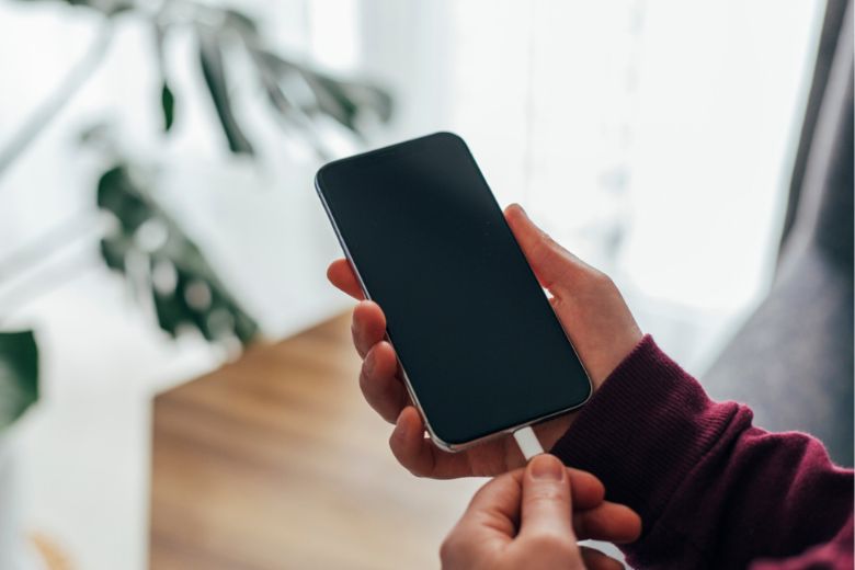 Lưu ý trước và sau khi thay pin iPhone 13 Pro