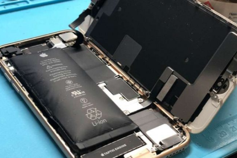 pin iPhone 14 Pro bị phồng