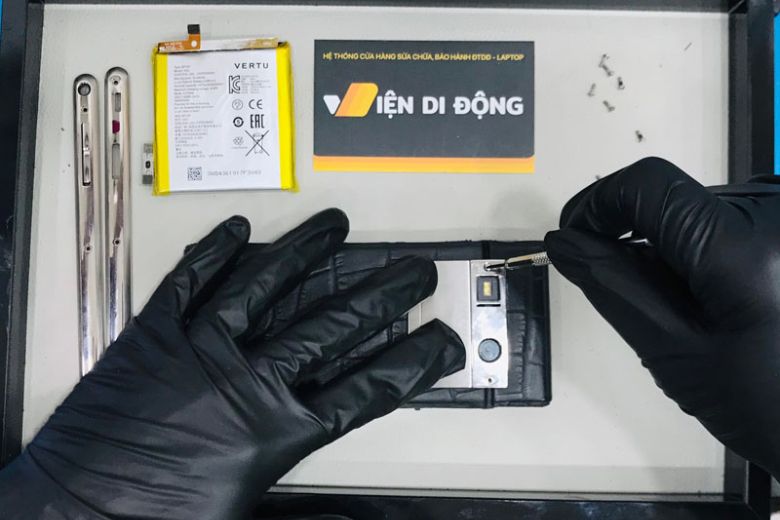 Sửa chữa Vertu ở đâu uy tín? Viện Di Động sửa chữa ủy quyền các dòng máy Vertu 4 sửa Vertu ở đâu