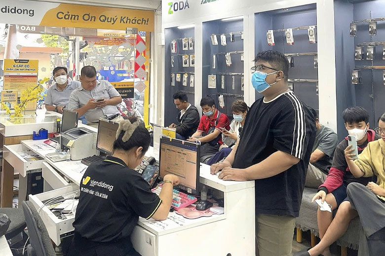 Chọn thay màn hình iPhone 14 loại nào? Chính hãng hay linh kiện? 9 thay màn hình iPhone 14 loại nào