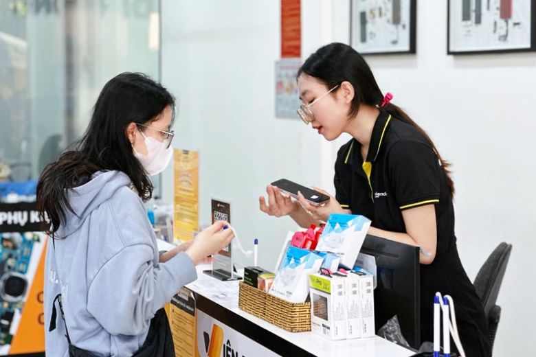 Thay pin iPhone 13 loại nào