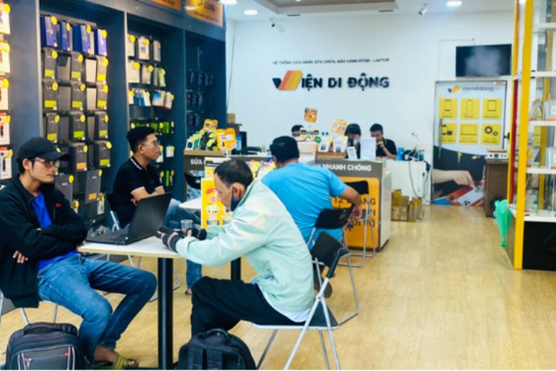 Thay pin iPhone 13 loại nào