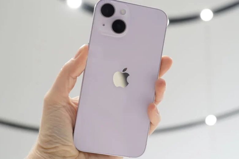 thói quen làm hỏng màn hình iPhone 14 Plus