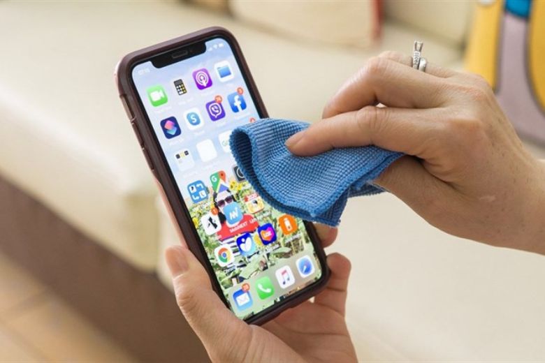 thói quen làm hỏng màn hình iPhone 14 Plus