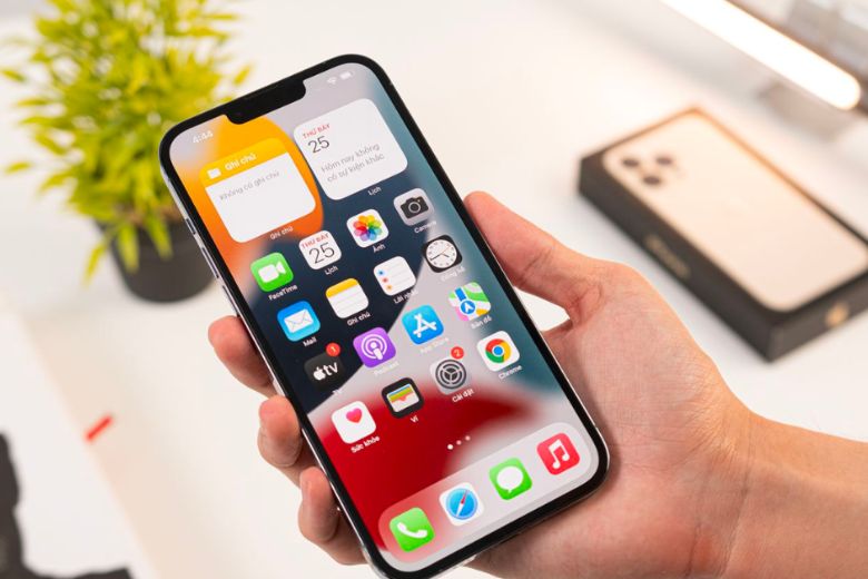 thói quen làm hỏng màn hình iPhone 14 Plus