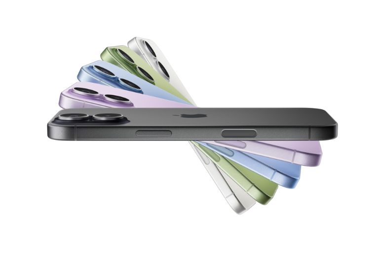 iPhone 17 256GB Chính Hãng 2 Thiết kế đỉnh cao iPhone 17 với khung titan, mặt lưng Ceramic Shield