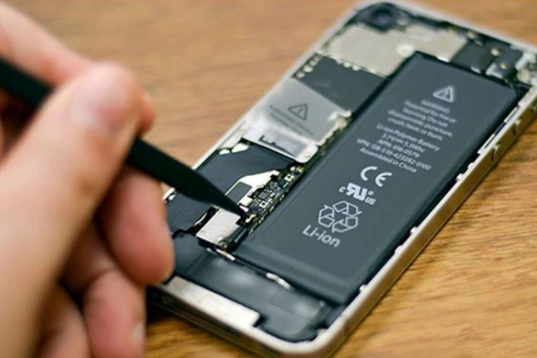 Điểm danh các lỗi pin trên iPhone 13 Pro Max bạn không nên bỏ qua 2 Lỗi pin iPhone 13 Pro Max