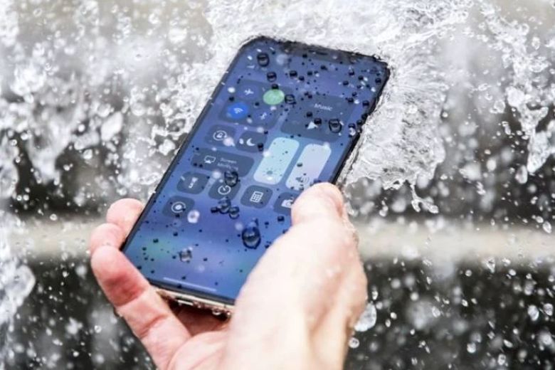 Hướng dẫn chọn phụ kiện bảo vệ màn hình iPhone 14 bền đẹp như mới 4 phụ kiện bảo vệ màn hình iPhone 14