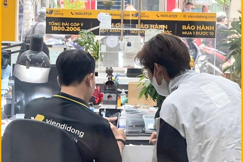 Hướng dẫn chọn phụ kiện bảo vệ màn hình iPhone 14 bền đẹp như mới 6 phụ kiện bảo vệ màn hình iPhone 14