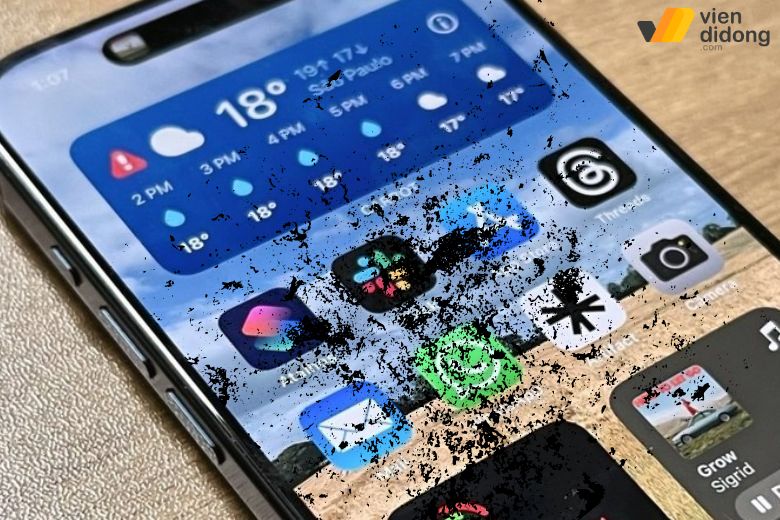 Áp lực, đè nén khiến màn hình iPhone 17 cần thay mới