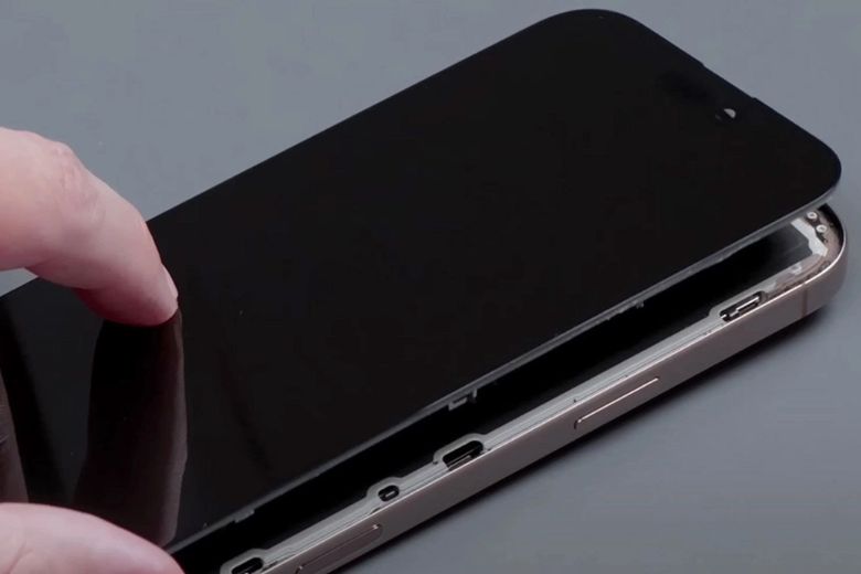 Thay màn hình iPhone 17 Pro Max 2 Thay màn hình iPhone 17 Pro Max khi hiển thị sai màu hoặc độ sáng giảm