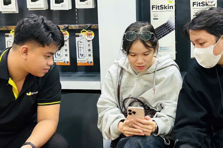 Bàn giao thiết bị và bảo hành minh bạch