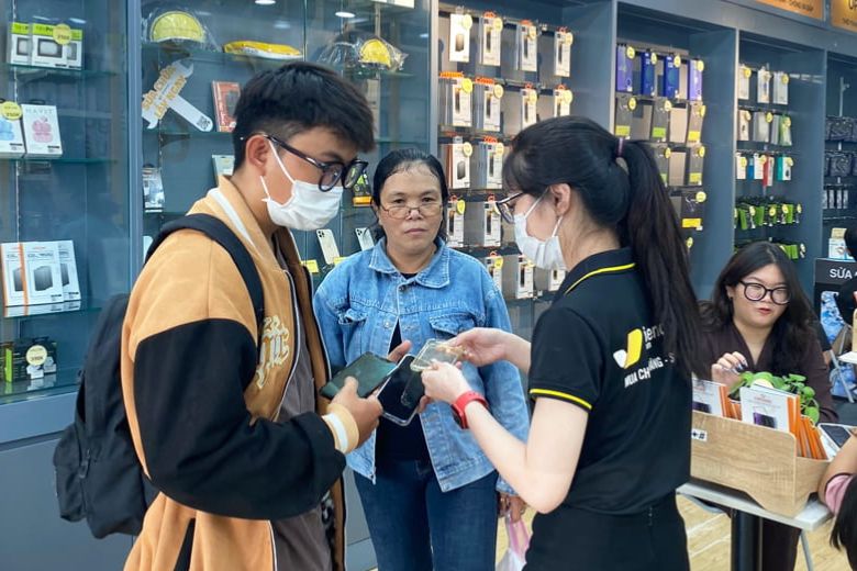 Các lỗi pin iPhone 12 Mini thường gặp khiến máy nhanh hỏng 8 Thay pin chất lượng tại Viện Di Động