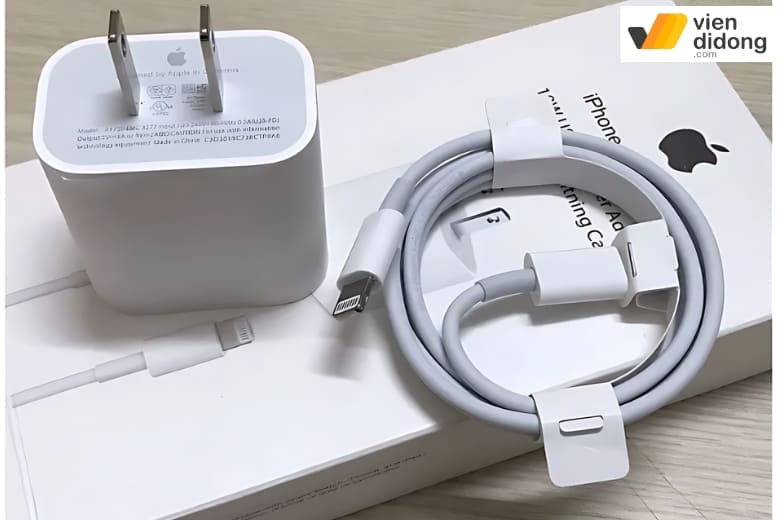 Lỗi pin iPhone 12 Pro do sạc hỏng
