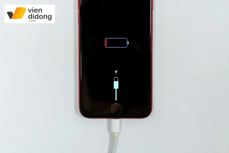 lỗi pin iPhone 12 tụt nhanh dù mới sạc đầy