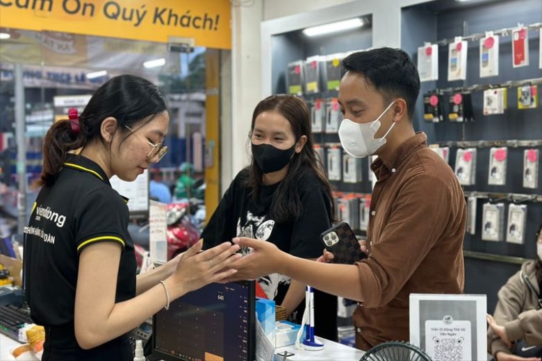 thay màn hình iPhone 12 giá bao nhiêu