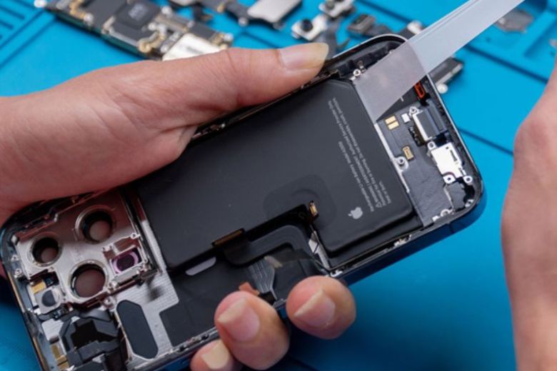 thay pin iPhone 12 giá bao nhiêu