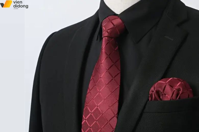 Tham khảo ngay TOP món quà 20/11 cho giáo viên ý nghĩa & hottrend 2025 3 Cà vạt tinh tế quà tặng thầy giáo ngày 20/11