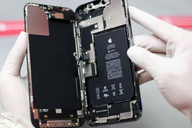 nên thay pin iPhone 12 Pro không