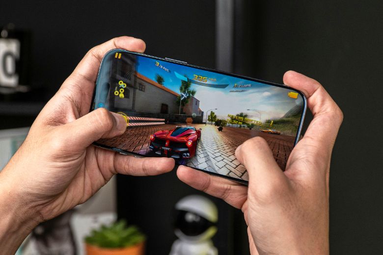 so sánh pin iPhone 17 với iPhone 16