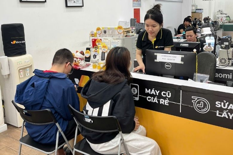 Thay pin iP13 series với linh kiện chính hãng, giá rẻ nhất