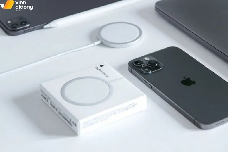 Thay pin iPhone 13 series đúng thời điểm tránh rủi ro gây nguy hiểm