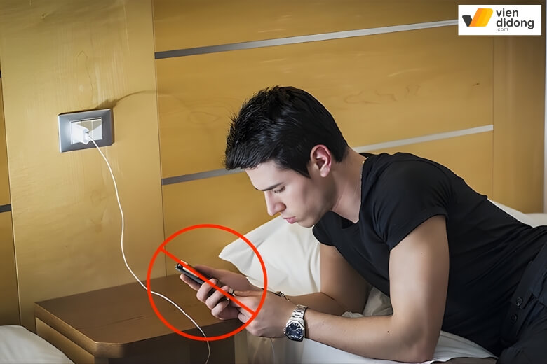 Cách sạc iPhone 17 đúng chuẩn để pin bền lâu theo thời gian 2 Cách sạc iPhone 17 đúng chuẩn giúp tránh chai pin sớm