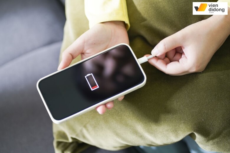 Cách sạc iPhone 17 đúng chuẩn để pin bền lâu theo thời gian 6 Cách sạc iPhone 17 đúng chuẩn tránh để pin cạn kiệt