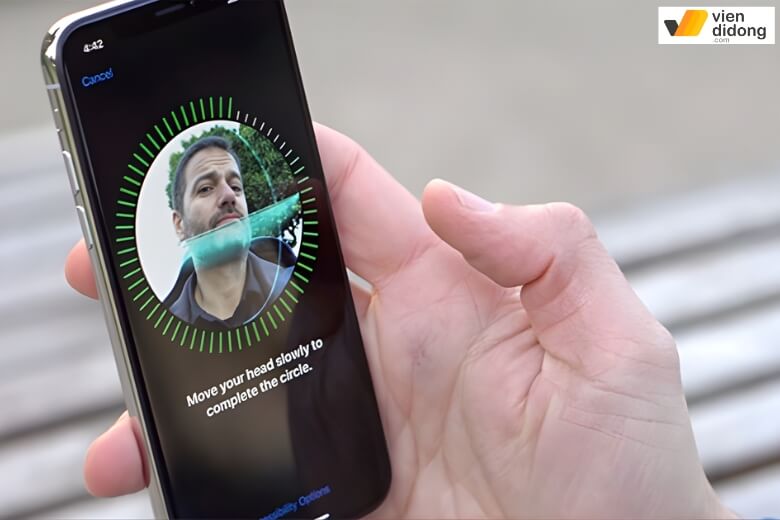 Có nên thay pin iPhone 16 hay dùng tiếp để tránh rủi ro không? 3 Có nên thay pin iPhone 16 ảnh hưởng Face ID