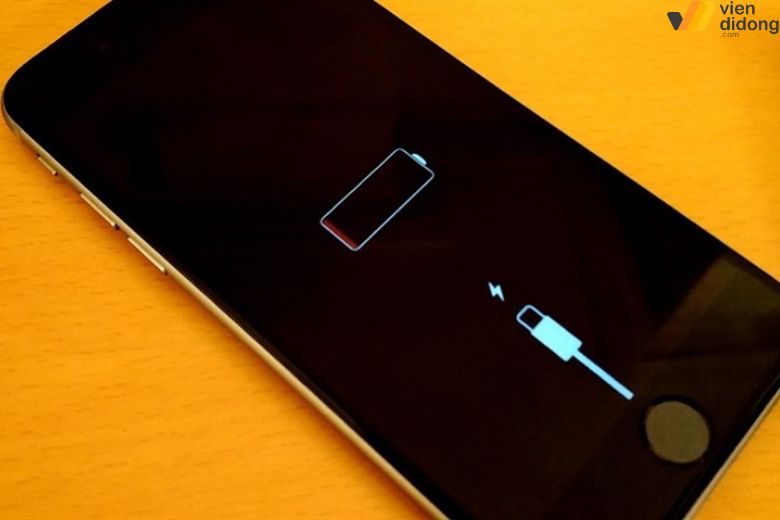 iPhone 7 tụt pin nhanh, sập nguồn là dấu hiệu pin iPhone 7 chai