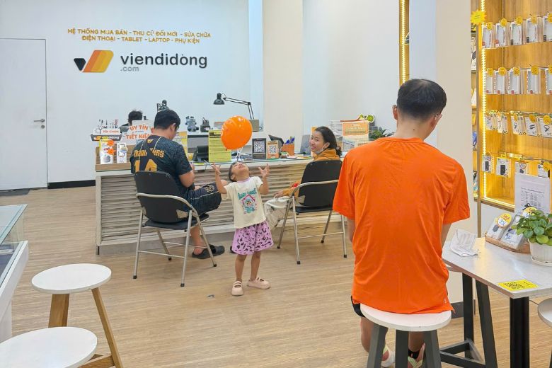 Thay pin iPhone X series tại Viện Di Động uy tín, kỹ thuật viên giàu kinh nghiệm