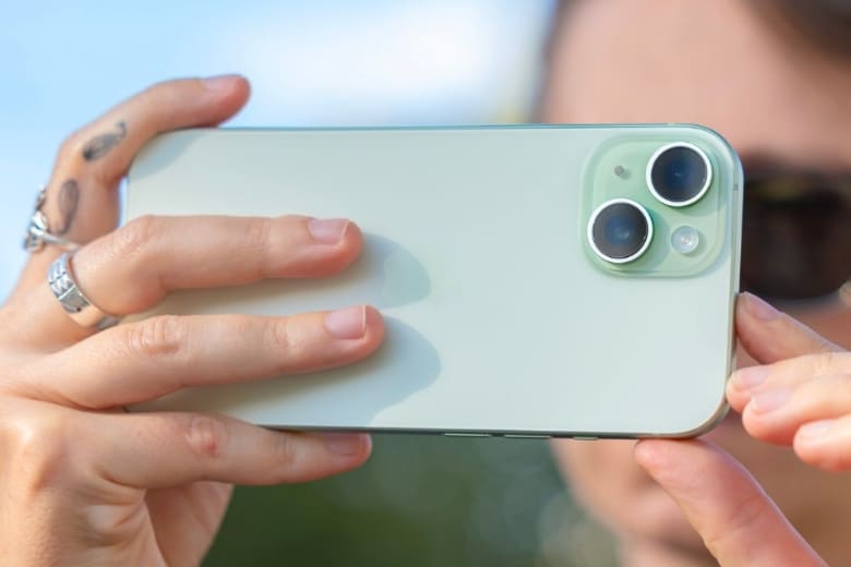 Camera 48MP chụp ảnh sắc nét, quay video 4K chất lượng cao ấn tượng